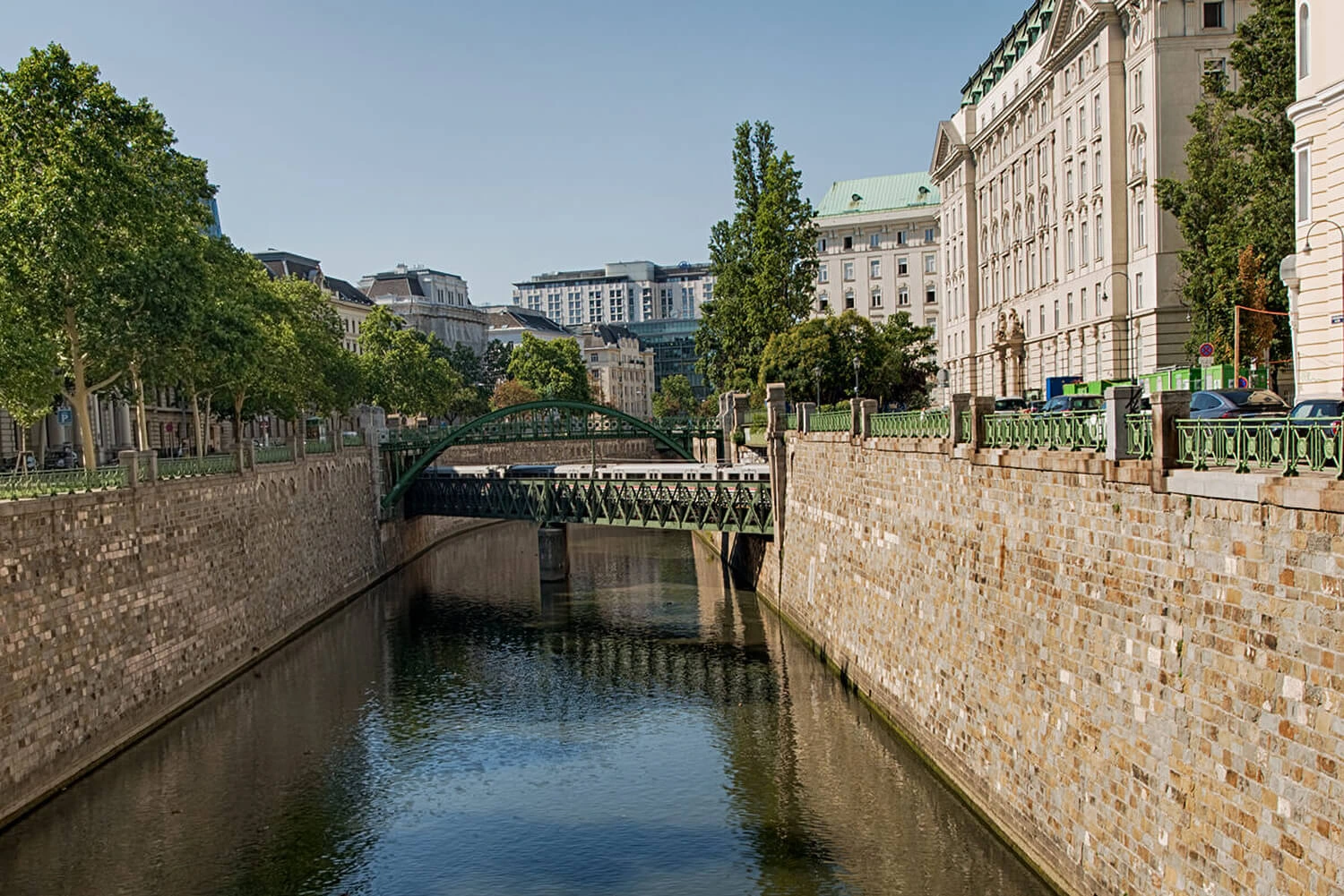 Straßenansicht Wien 