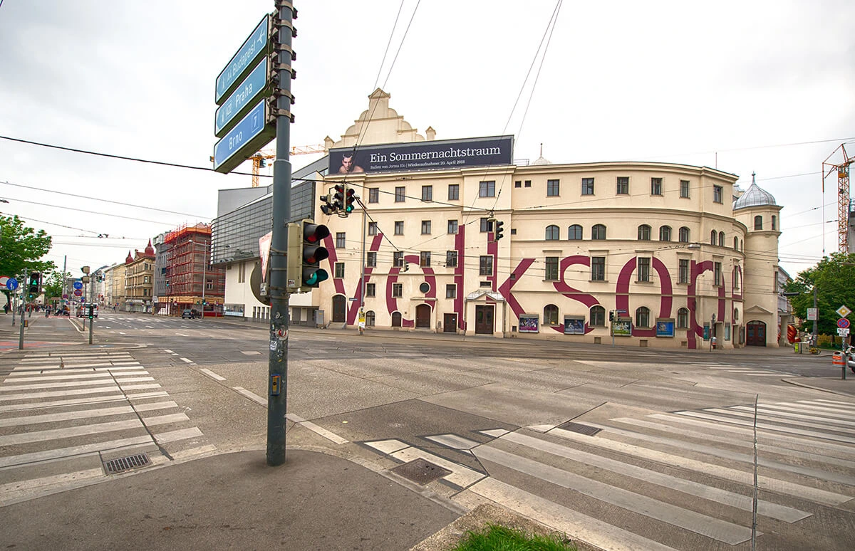 Straßenansicht Wien 